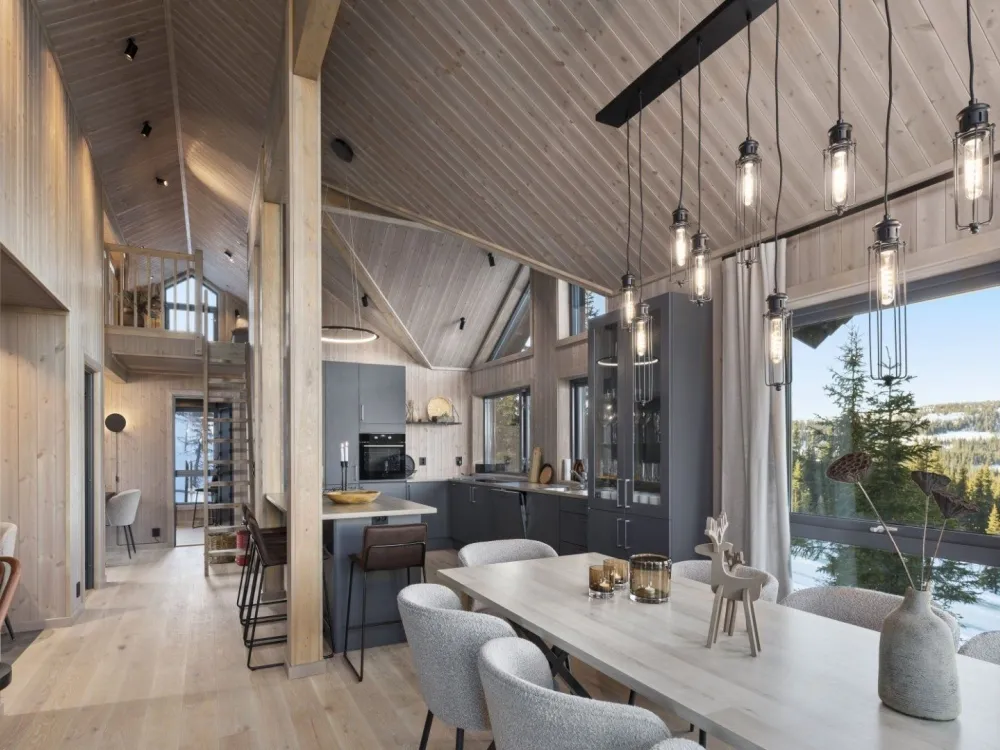 KVITFJELL VARDEN LODGE