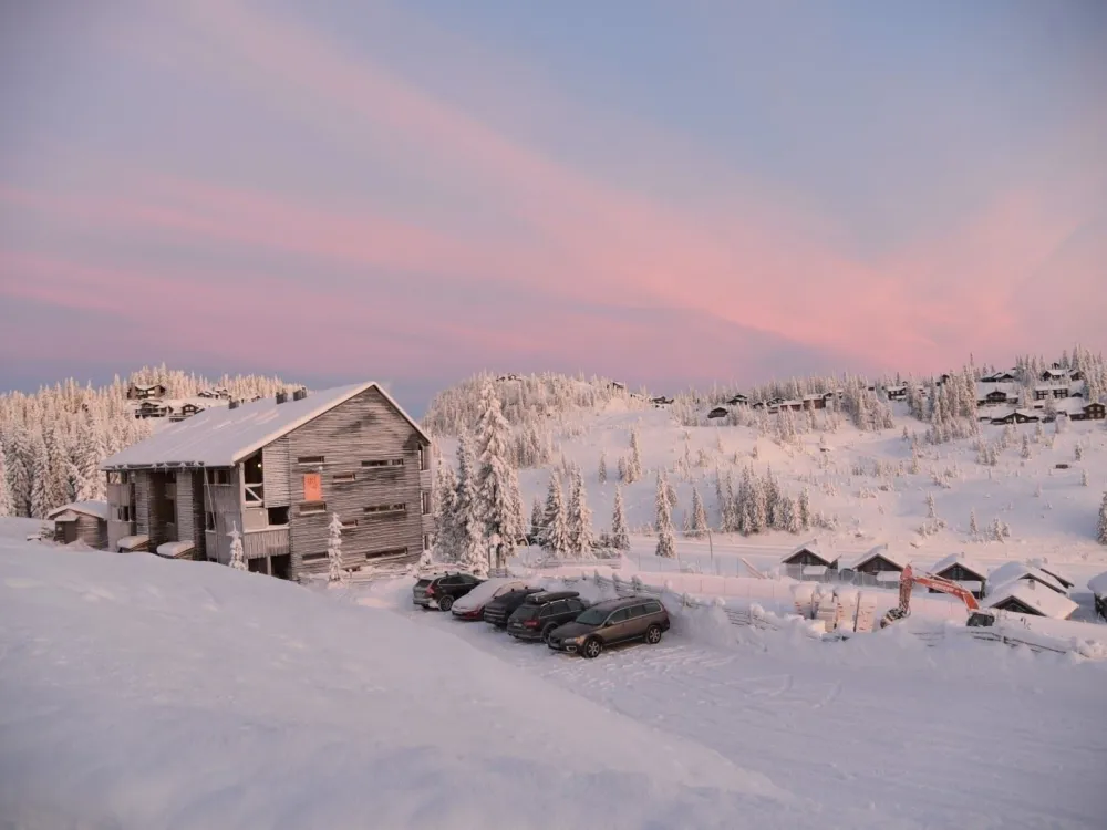 BASE CAMP 233