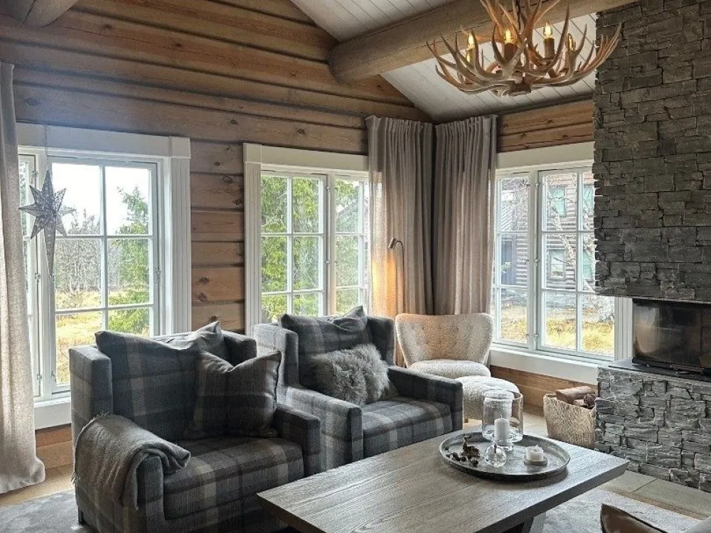 VARDEN 305