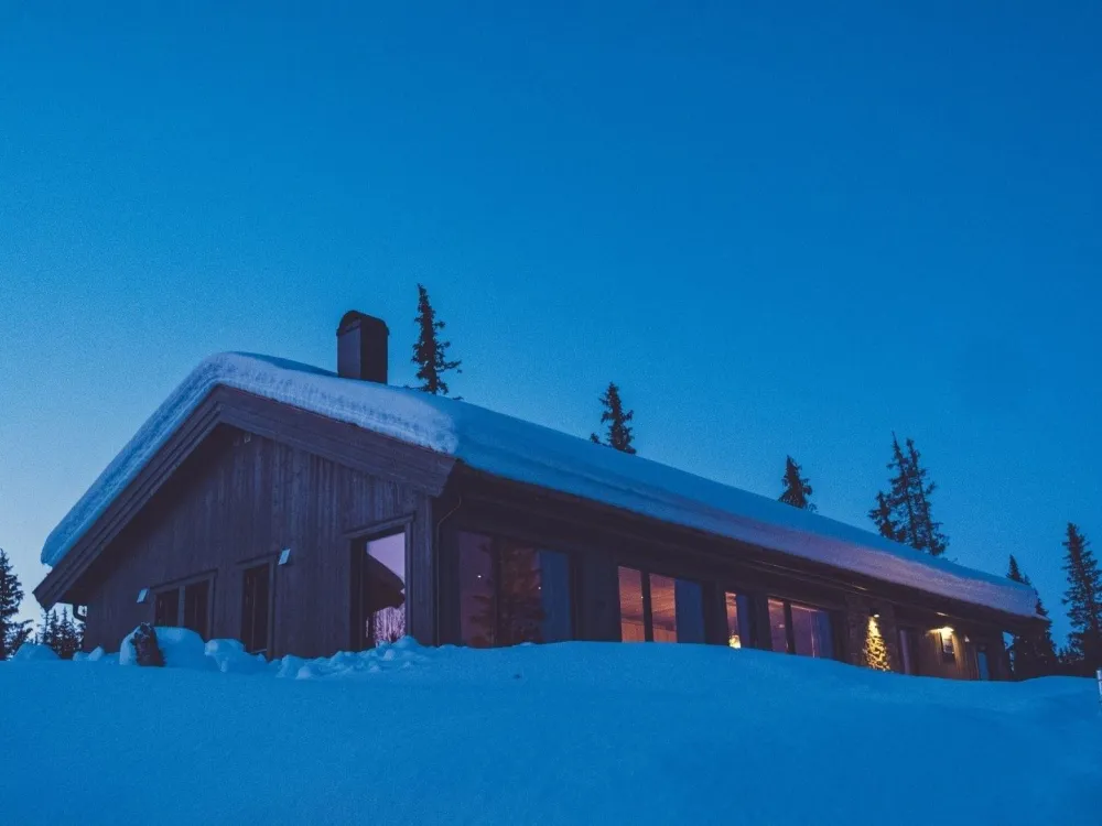 VARDEN FJELLANDSBY 218