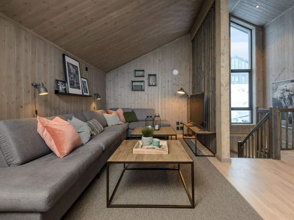 VARDEN FJELLANDSBY 202