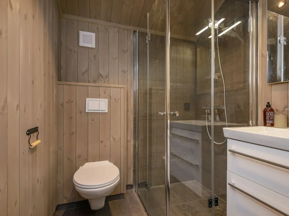 VARDEN FJELLANDSBY 202