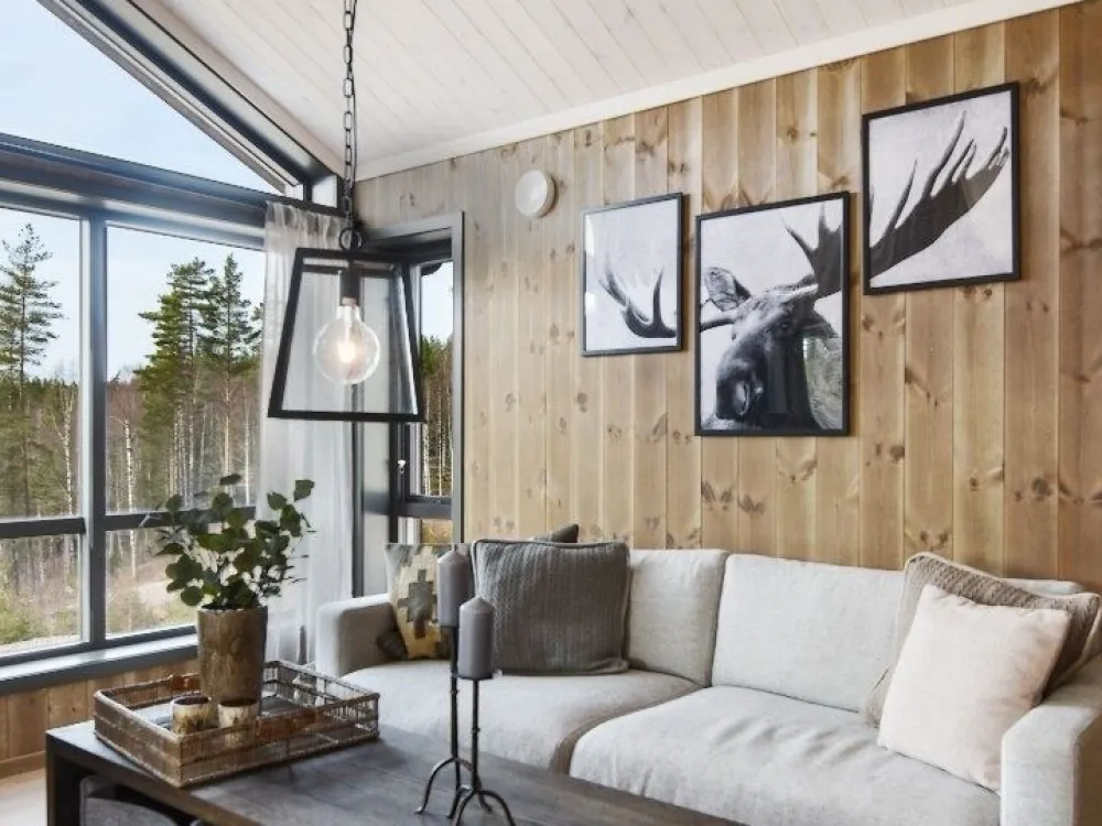 VARDEN FJELLANDSBY 210