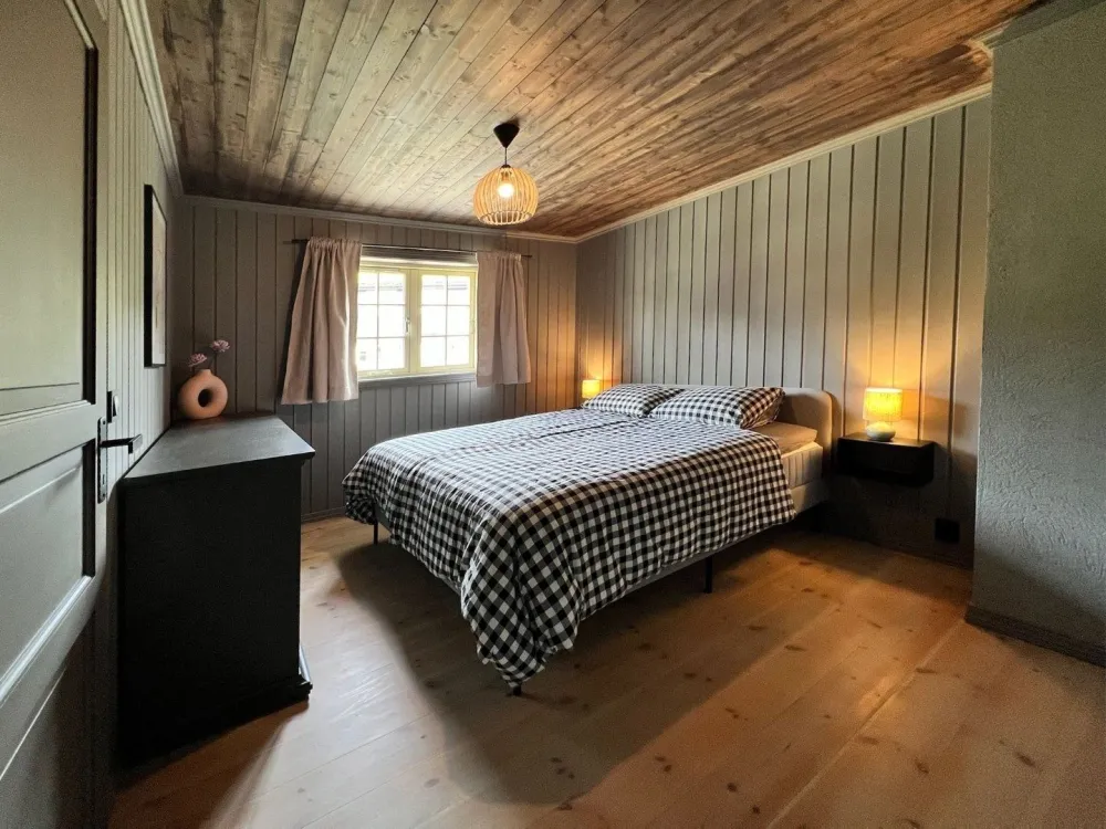 BJØNNLIA 24
