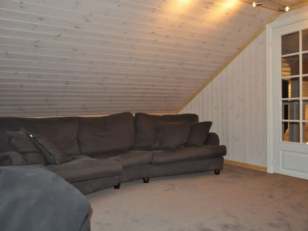 BJØNNLITJØNNVEGEN 33