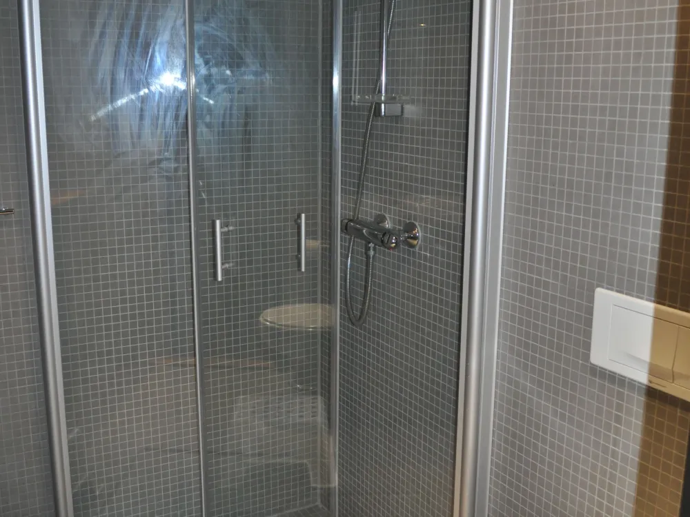 Studio H A310