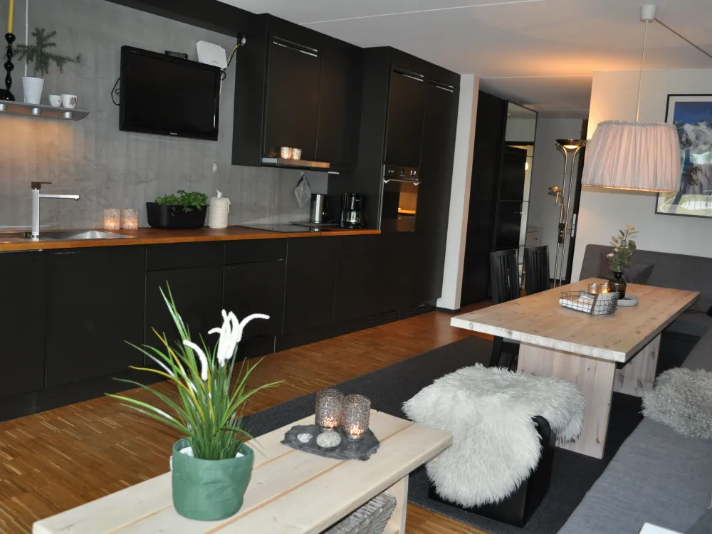 Studio H A103