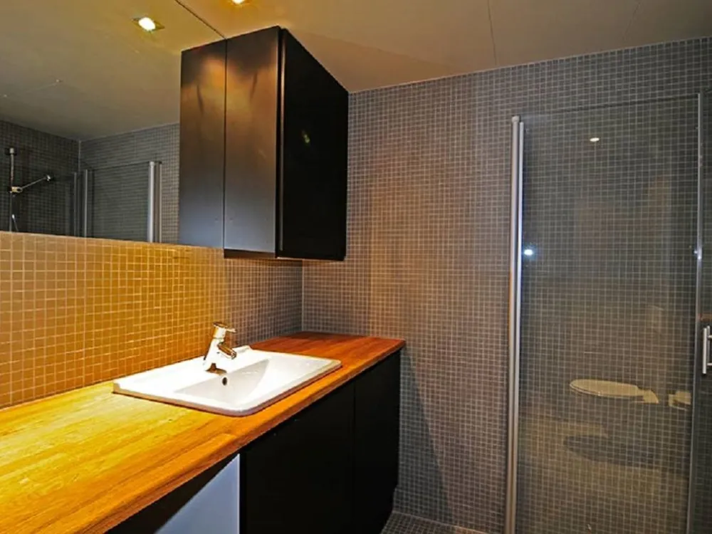 Studio H A103