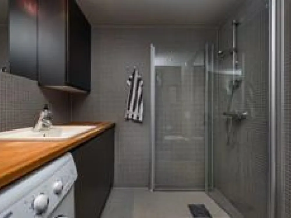 Studio H A208