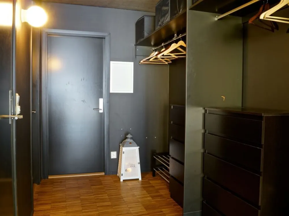 Studio H B300