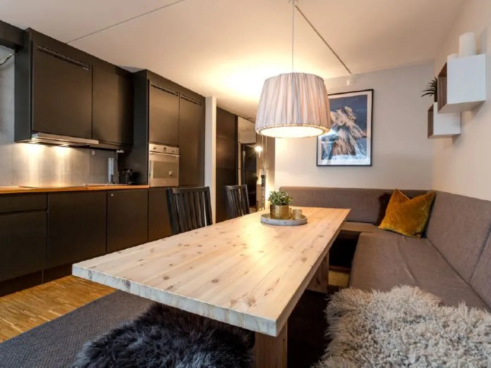 Studio H A103