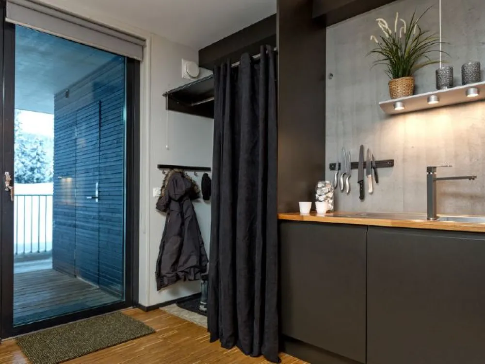 Studio H A103