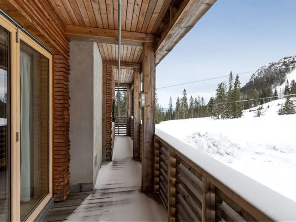 Basecamp 121